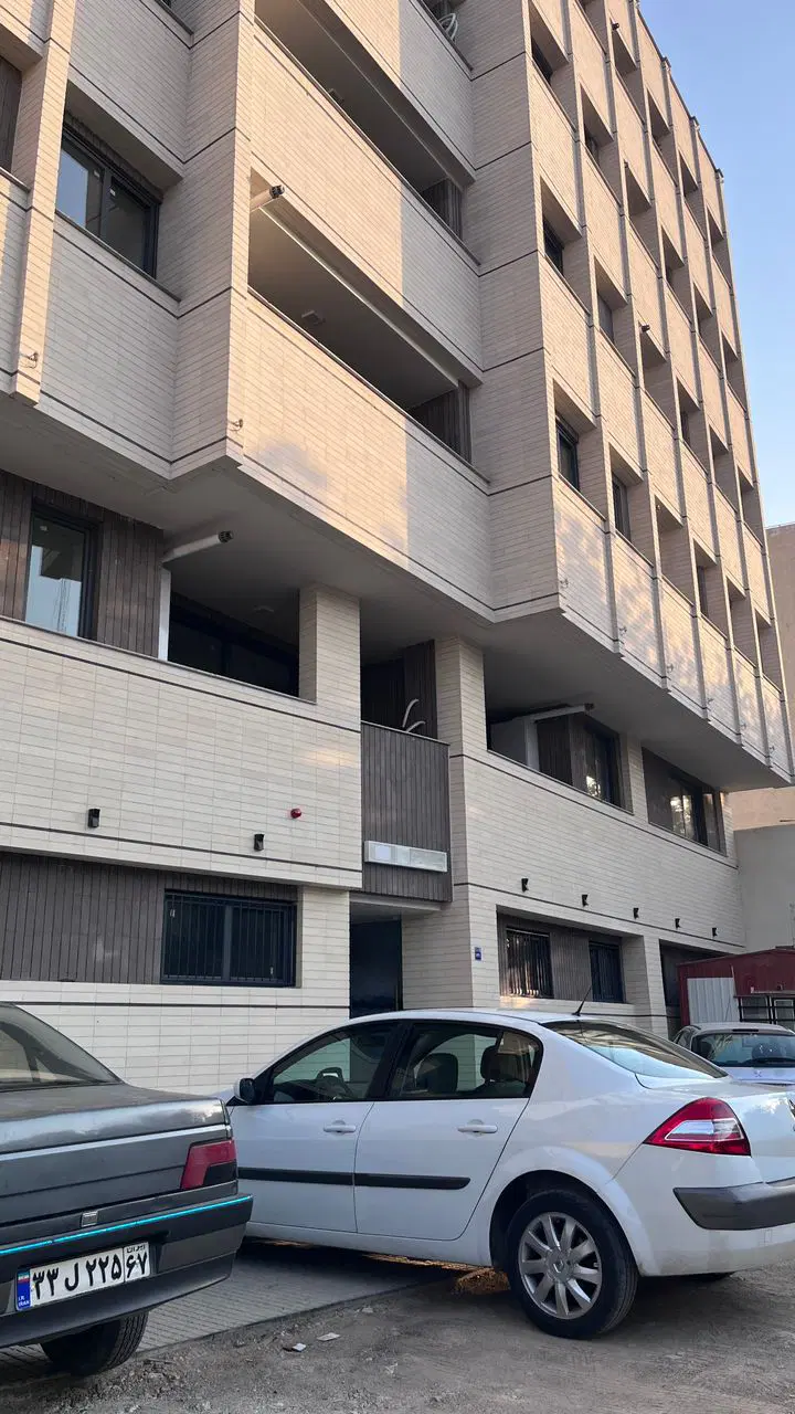آپارتمان ۳ خواب (محله برند تویسرکانی امام خمینی)