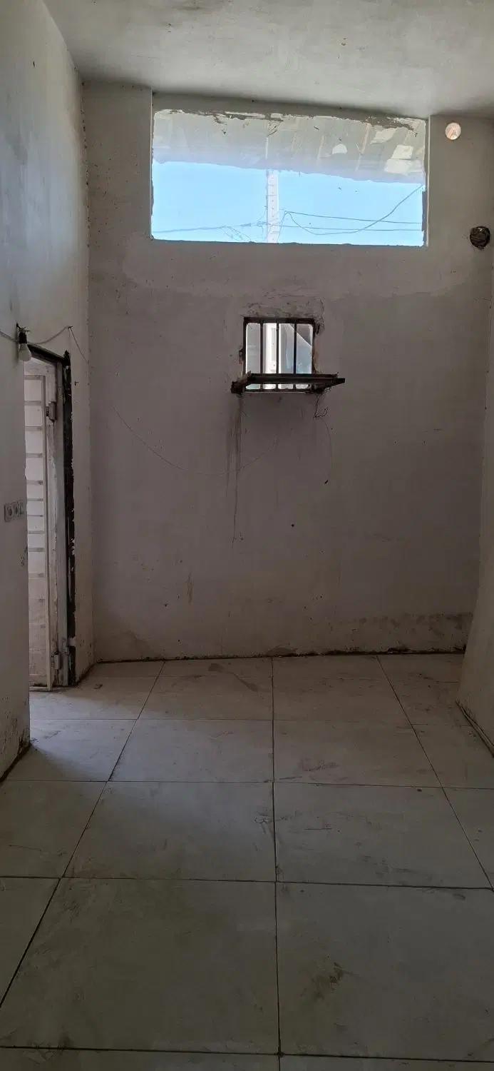 سوئیت ۴۰ متری کرونی
