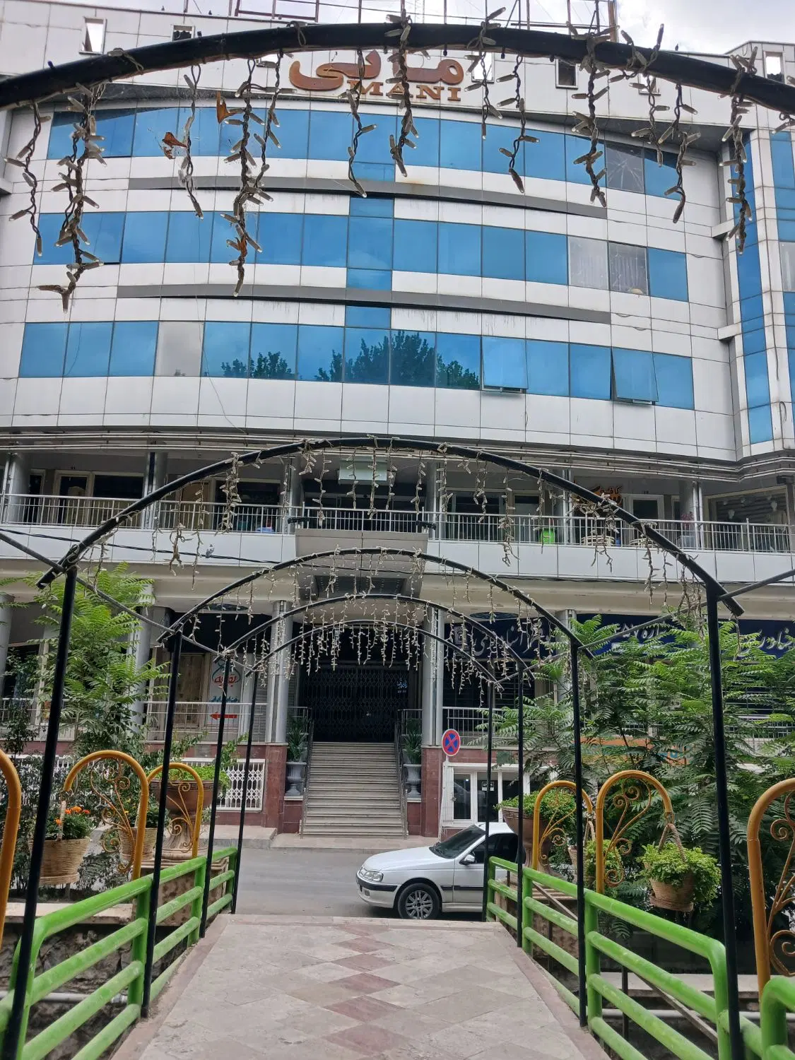 مغازه در پاساژ مانی خوانسار