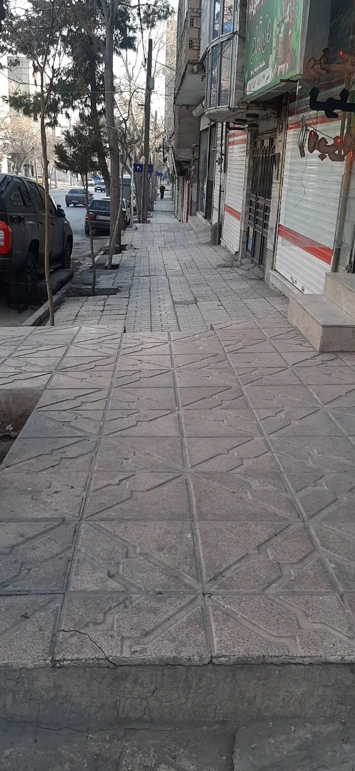 ۲۰مترمغازه حاشیه اصلی