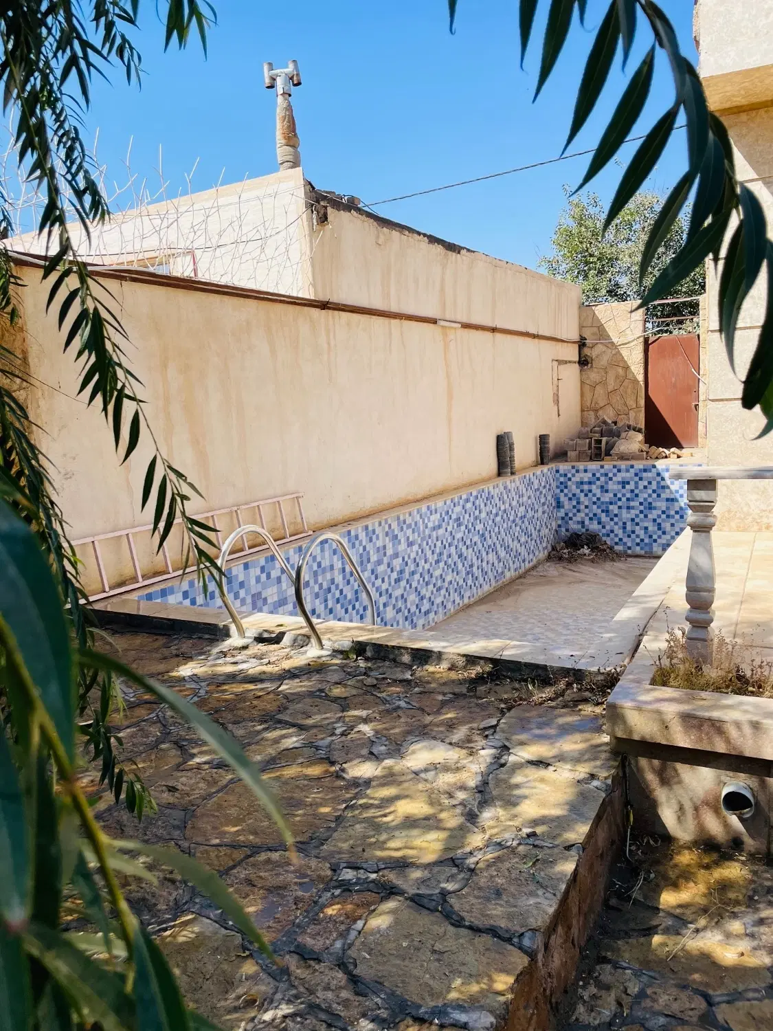 باغ ویلا450_متری140متربنا_ موقعیت مکانی عالی_