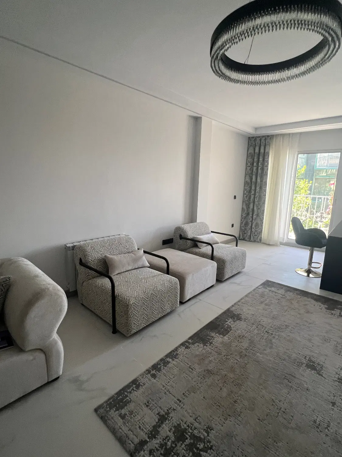 اپارتمان ۱۰۰ متری شمال یوسف اباد فول امکانات