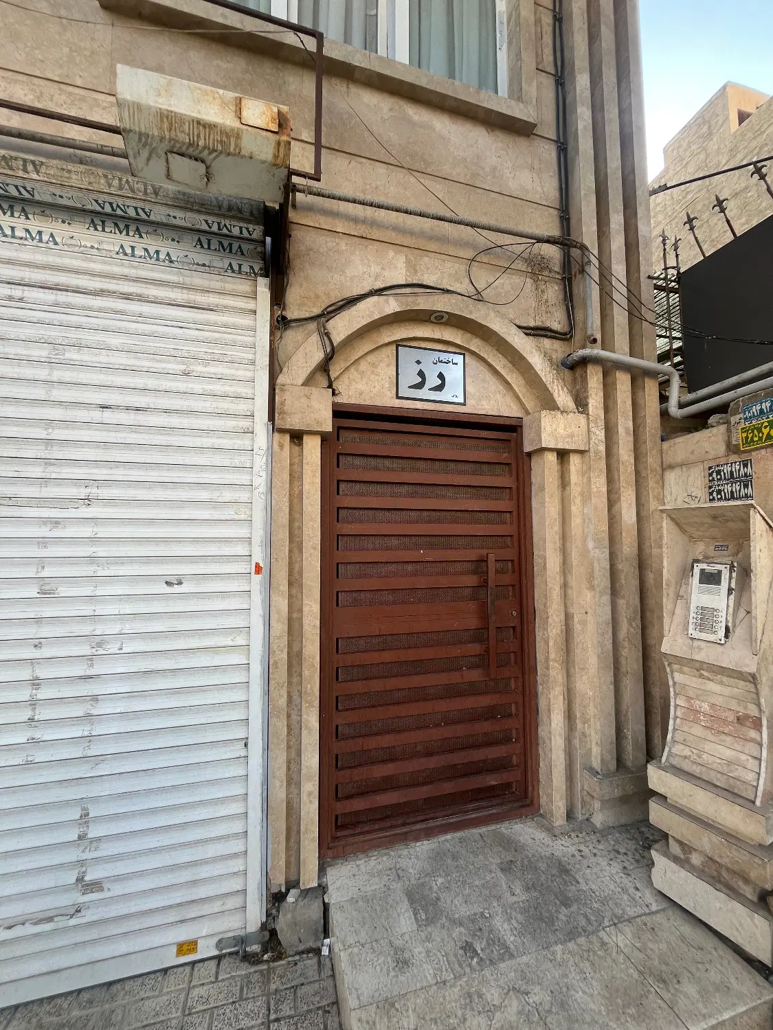 آپارتمان ۷۲متروکالتی بلوار امام رضا خیابان ۲۱ غربی