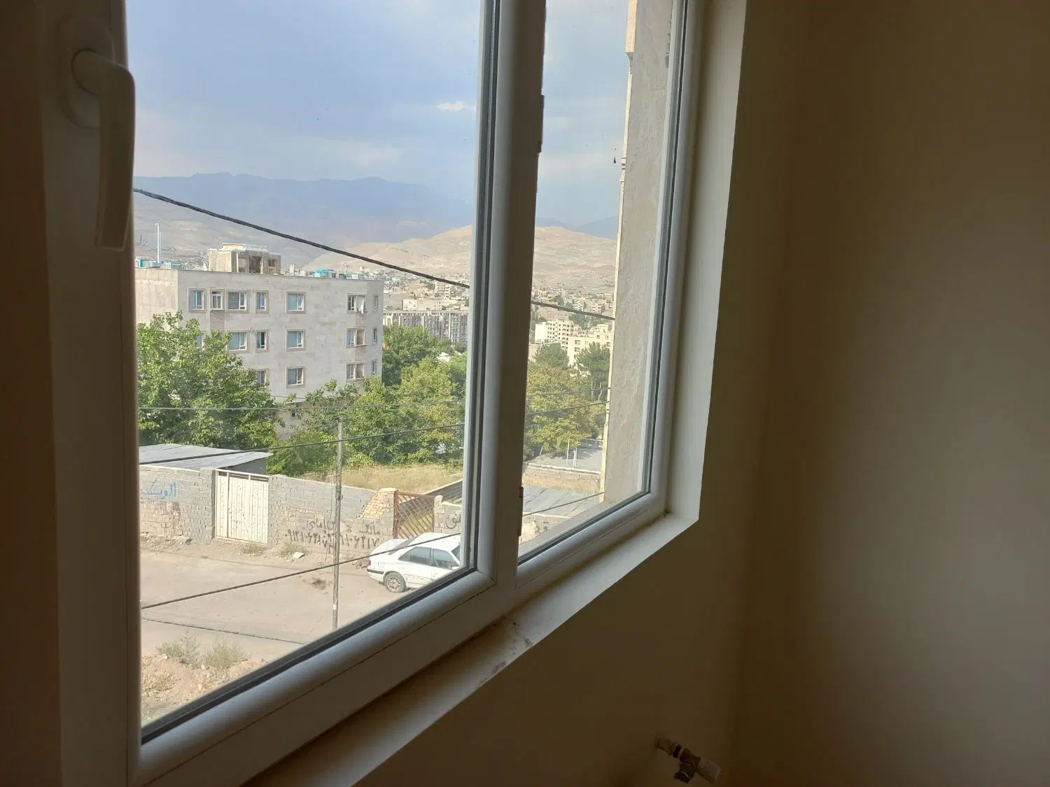 واحد۷۱متری۲خواب،فول خیابان بیات کوچه ستاره تخلیه