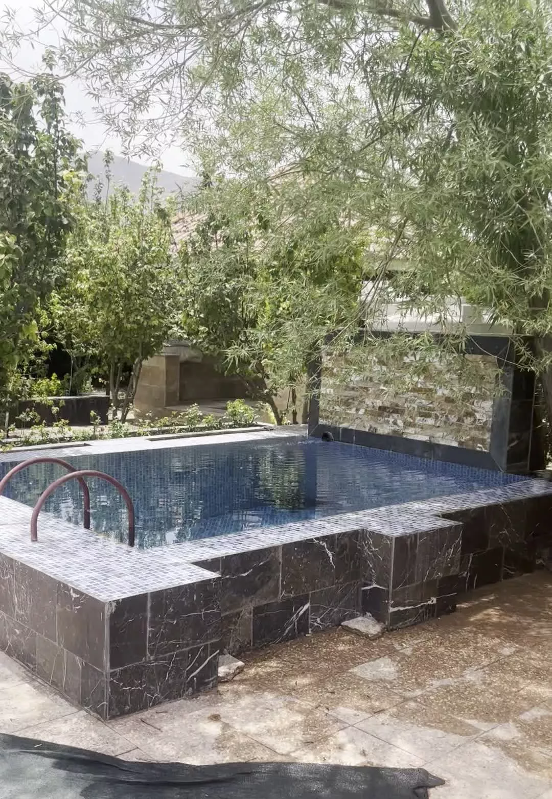 باغ ۶۵۰ متری شهر اشتر جان