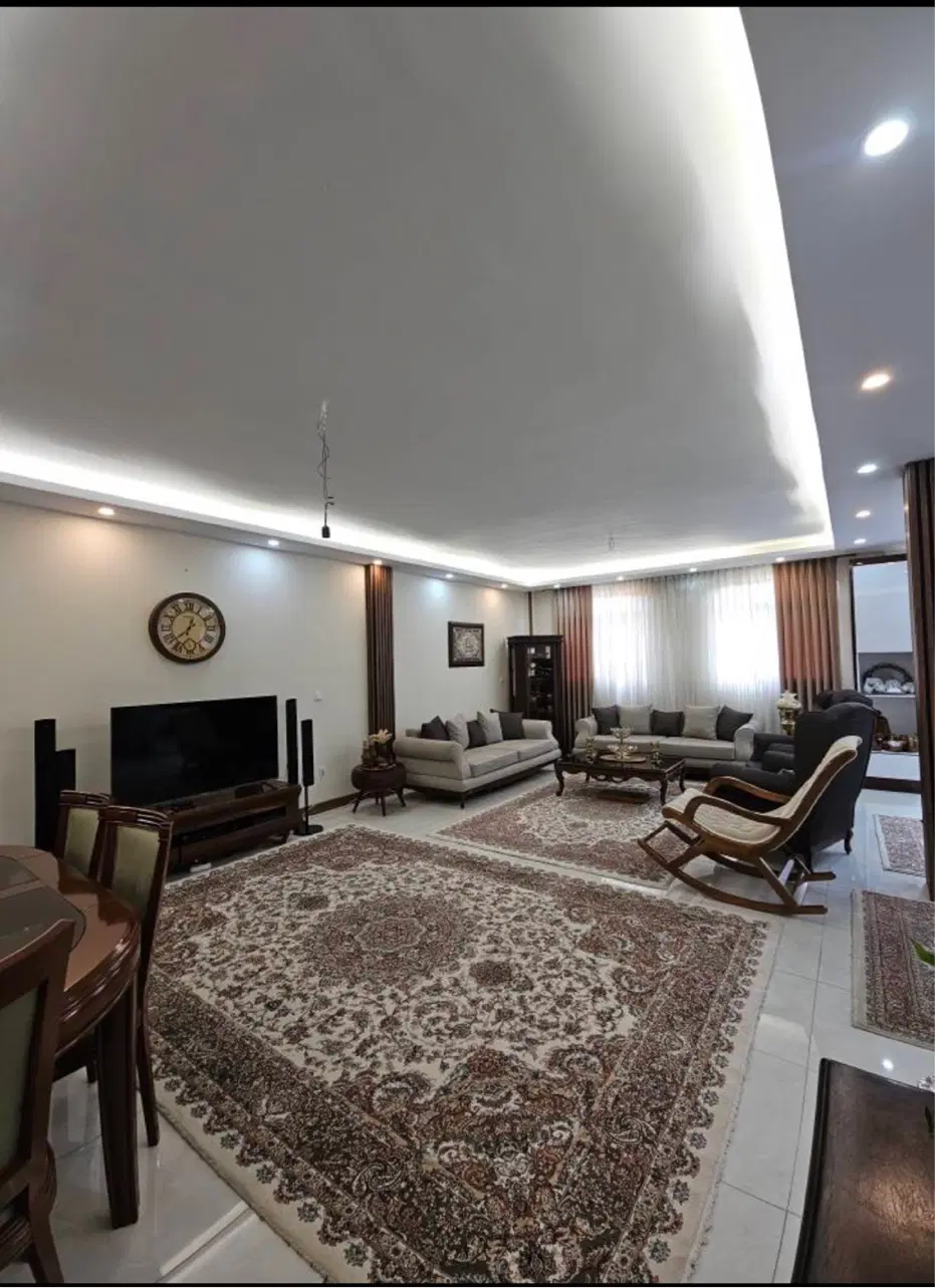 ۱۳۷متر _ شمالی رو‌به نما _ ۳ پارکینگ سندی _ فول