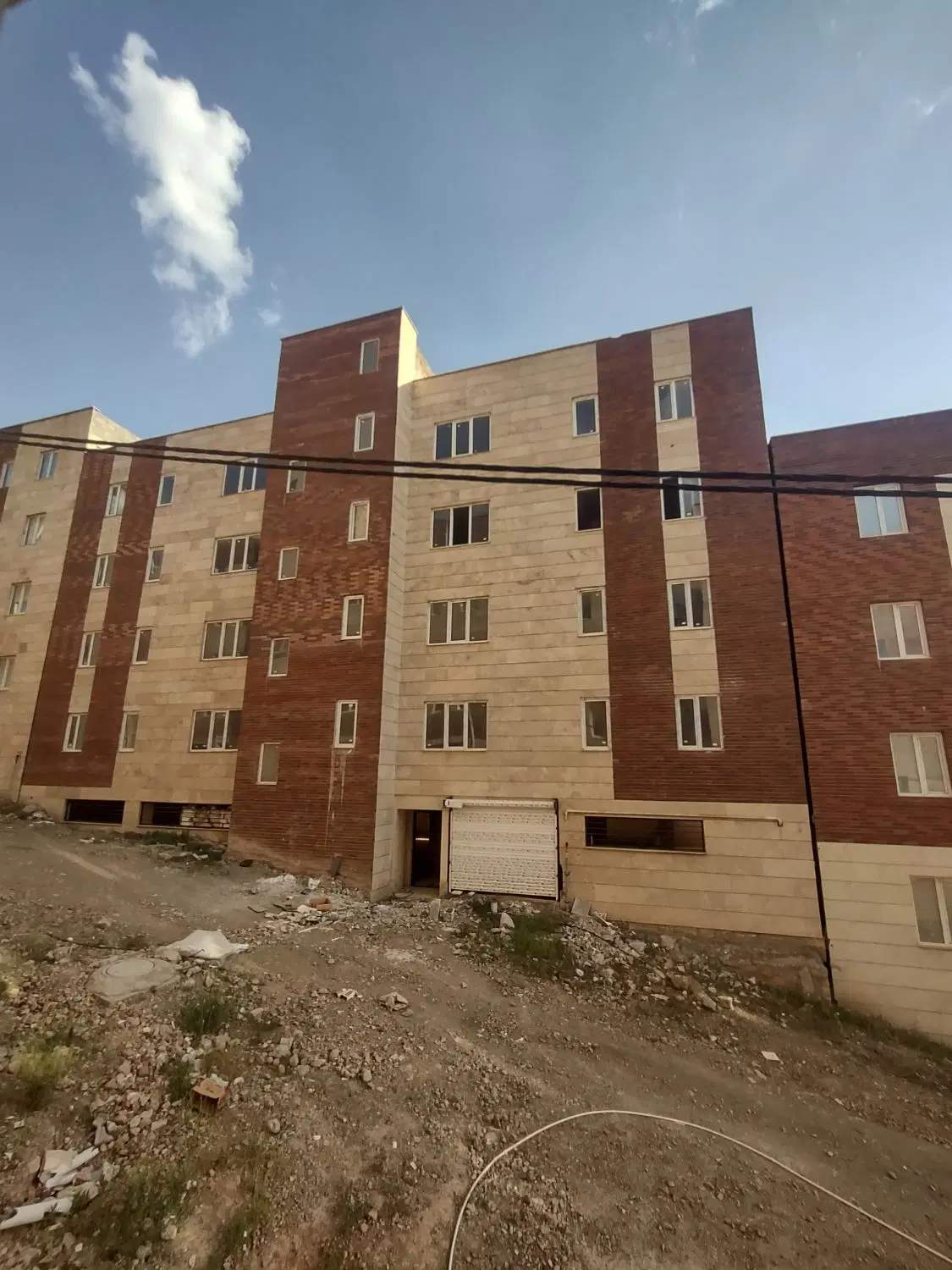 80متری ،نما سنگ، نوساز کلید نخورده
