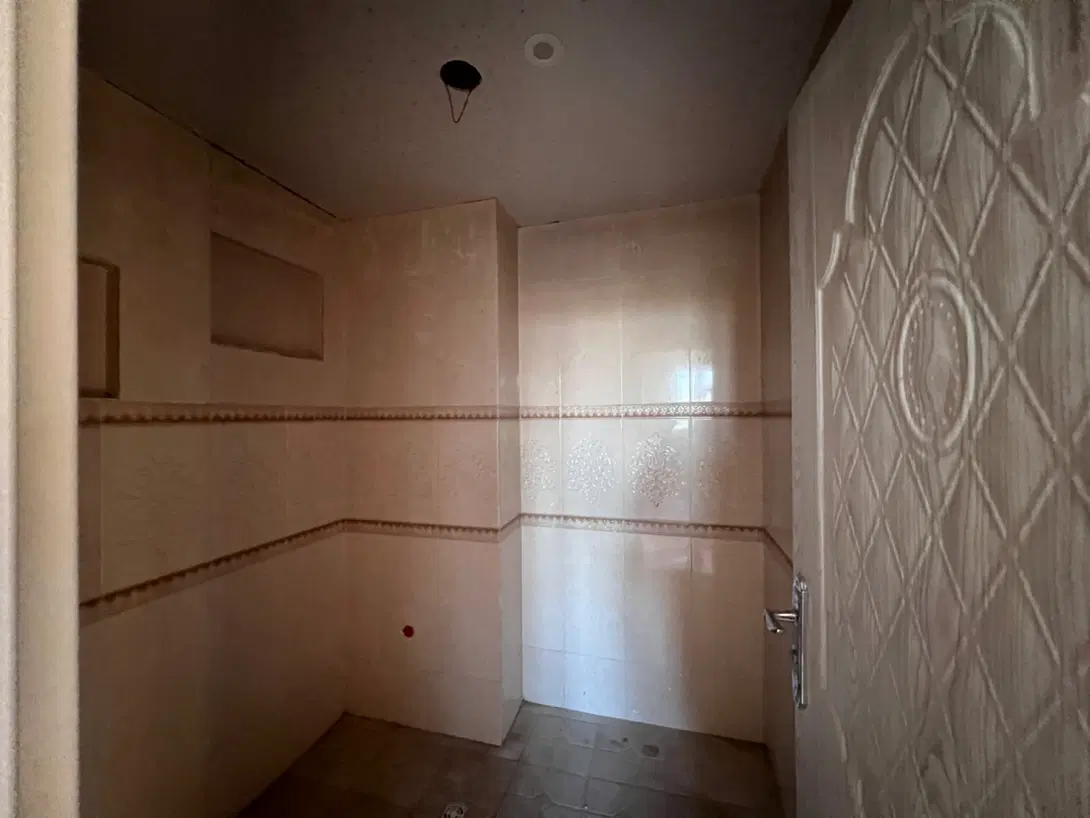 واحد ۱۷۰متری با حیاط طبقه ۷با پارکینگ اختصاصی
