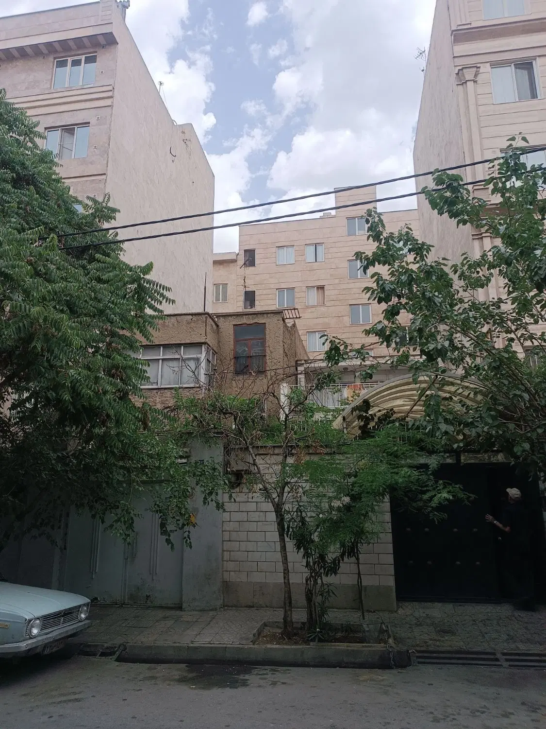 3.15دانگ از یک کلنگی بغل دار