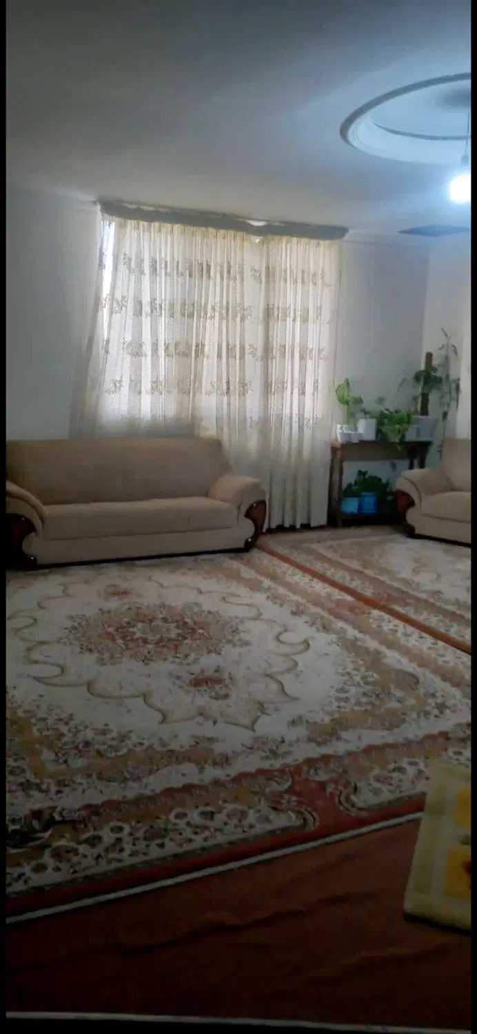 رازی ۲ روبه روی خیابون فقیه