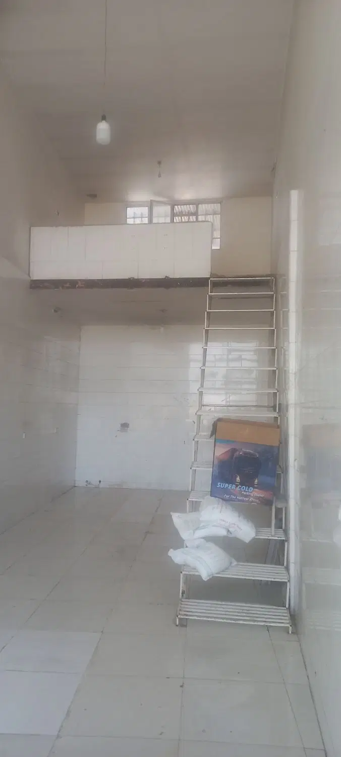 مغازه ۴۴متری