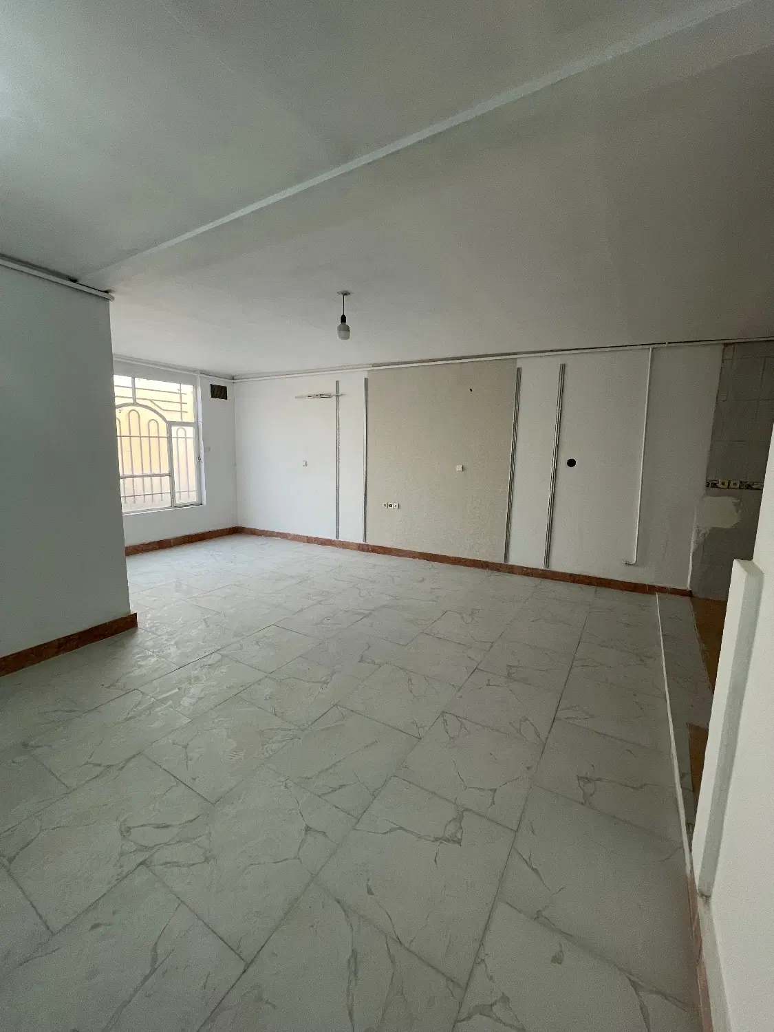 خانه ویلایی دوطبقه نیم