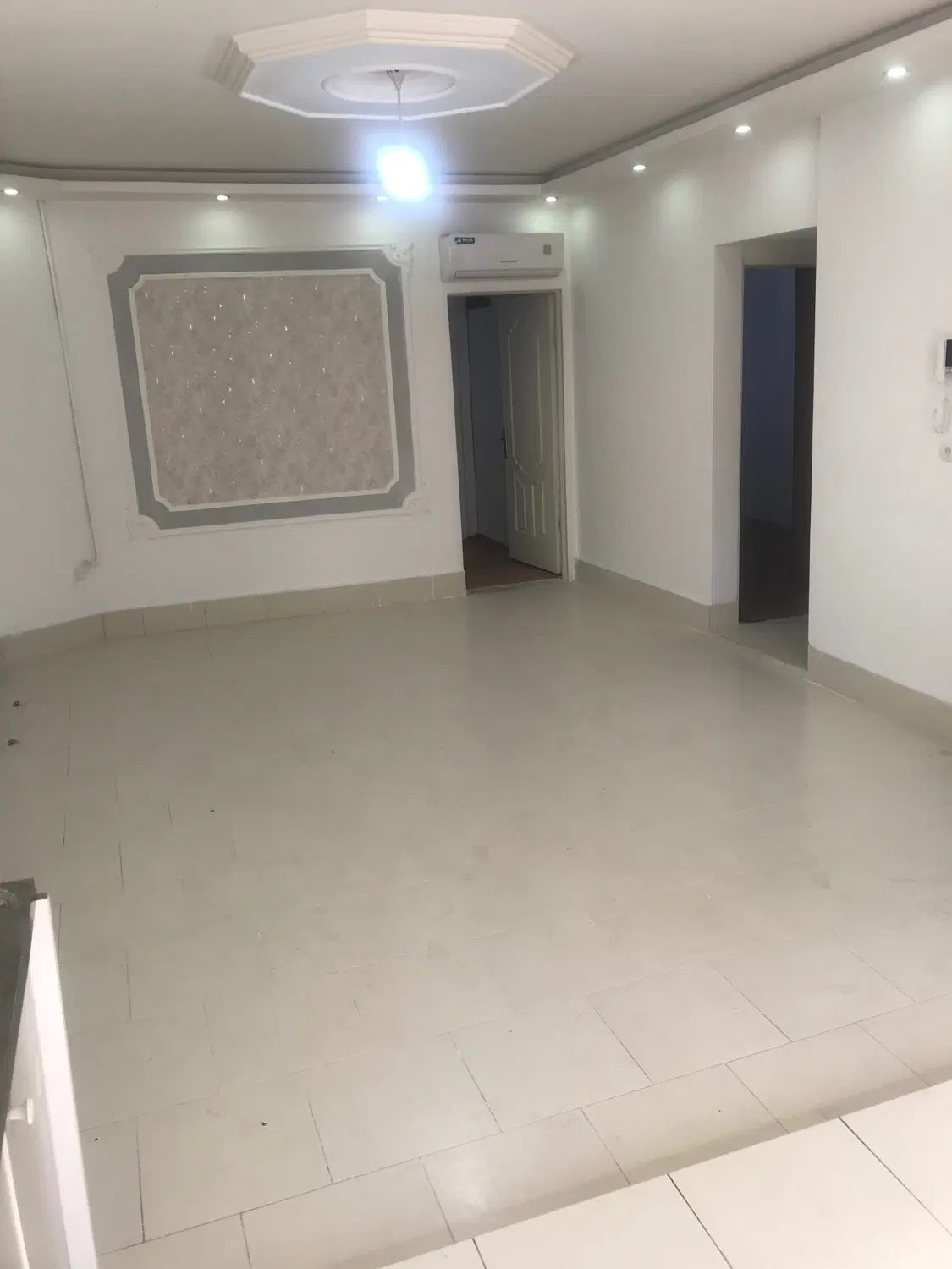 ۸۵متر__طبقه سوم__یاس ۲۰