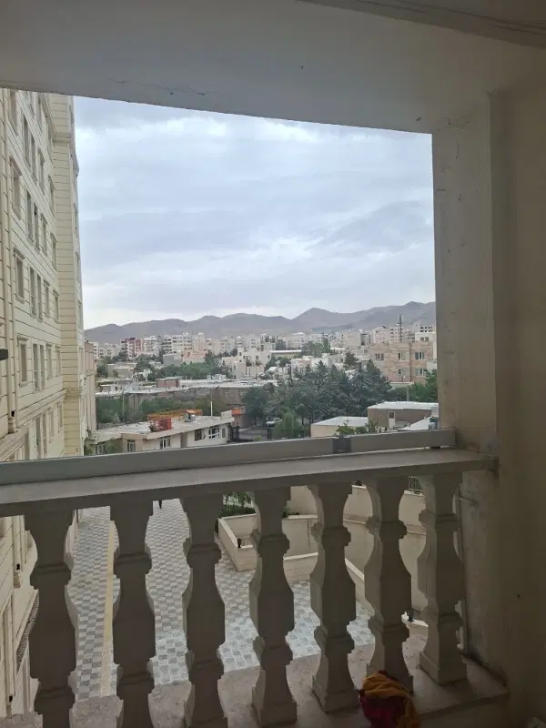 فروش مغازه کوی صدرا ۳نبش
