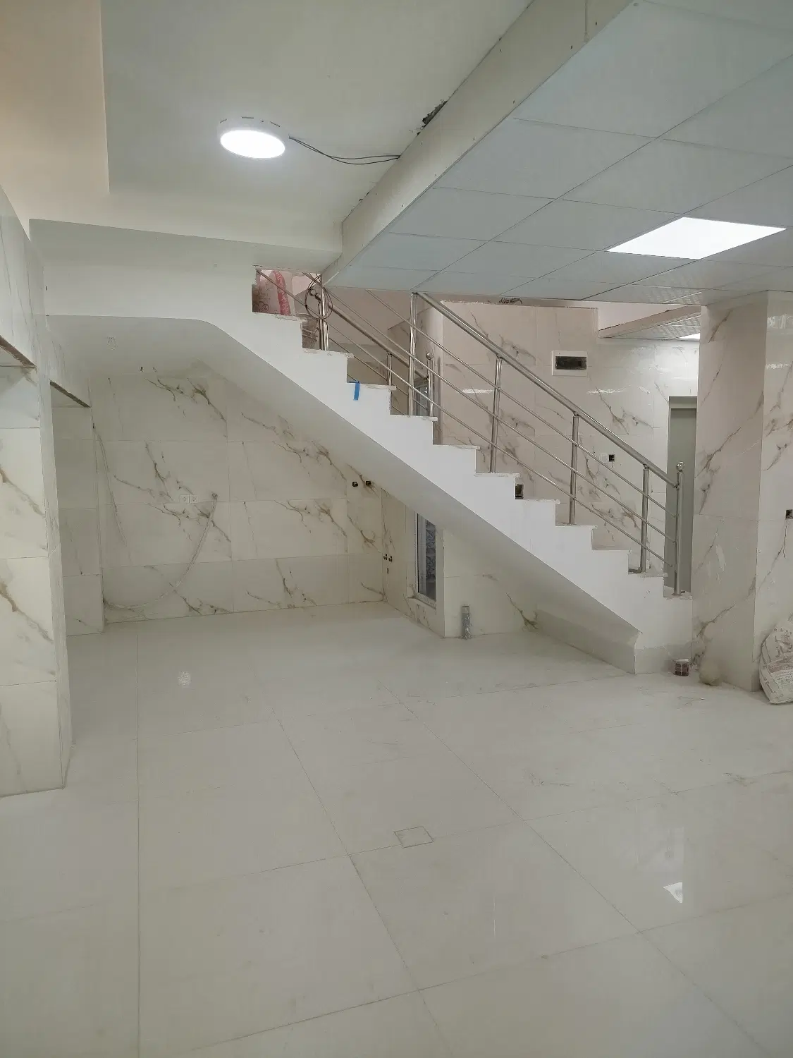 زیرزمین بر بلوار فارابی