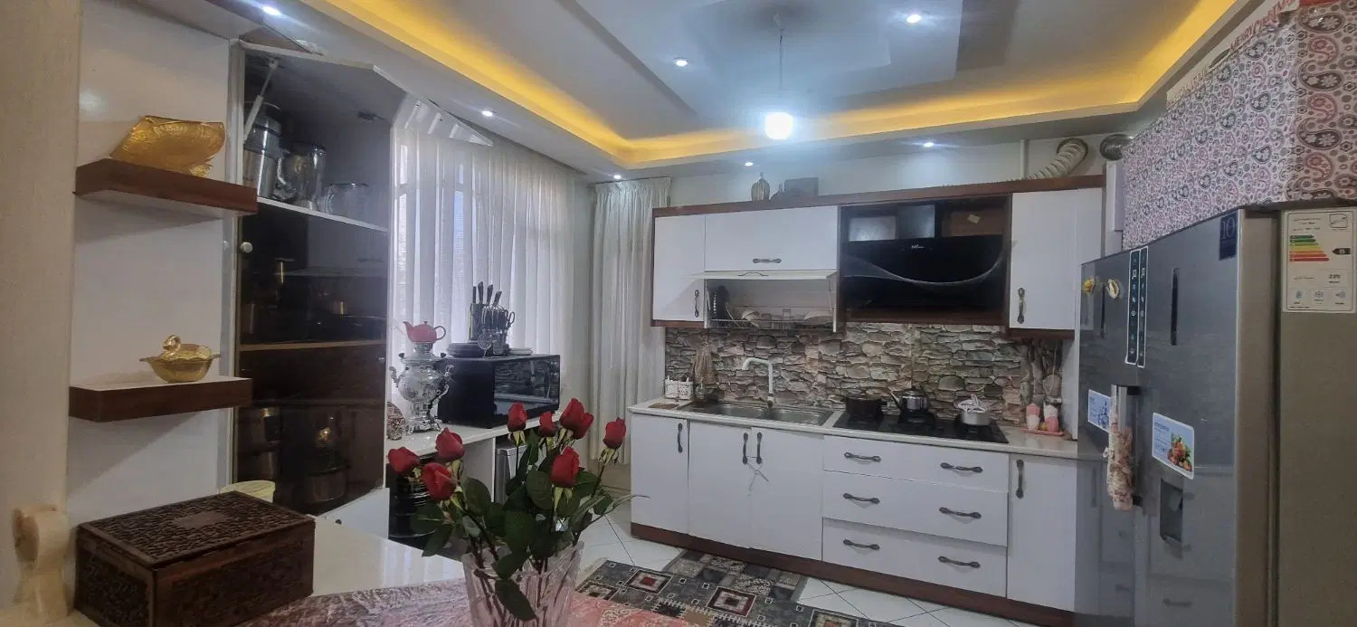 ۹۰مترطبقه۲ ۲نبش ۶واحدی اول حسابی شمالی