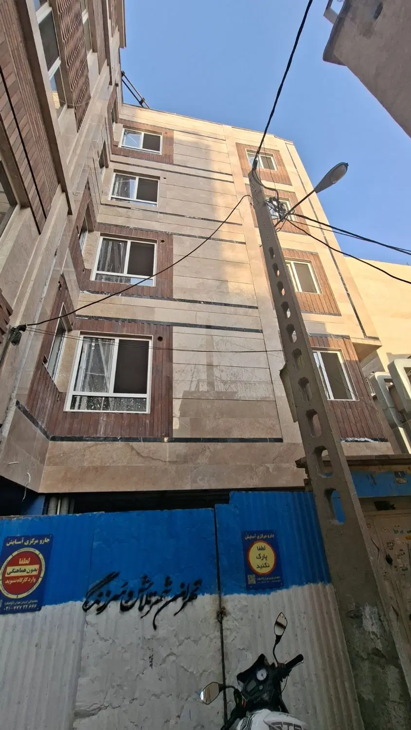 آپارتمان با حدود ۹۰درصد تکمیل فقط چندیدن تاتحویل