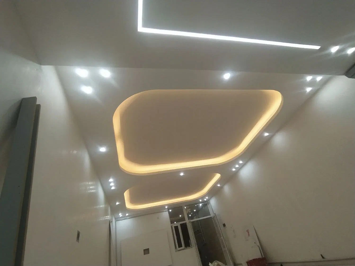 خونه ۱۰۰ متری طبقه همکف به فروش می‌رسه