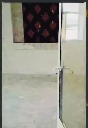 خانه کلنگی۱۴۰متری۲طبقه بامغازه