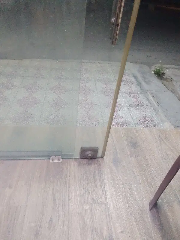 فروش تجاری ۳ طبقه شاه فضل خیابان اصلی