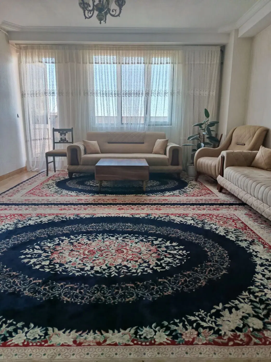 اپارتمان ۶۰ متری در اندیشه