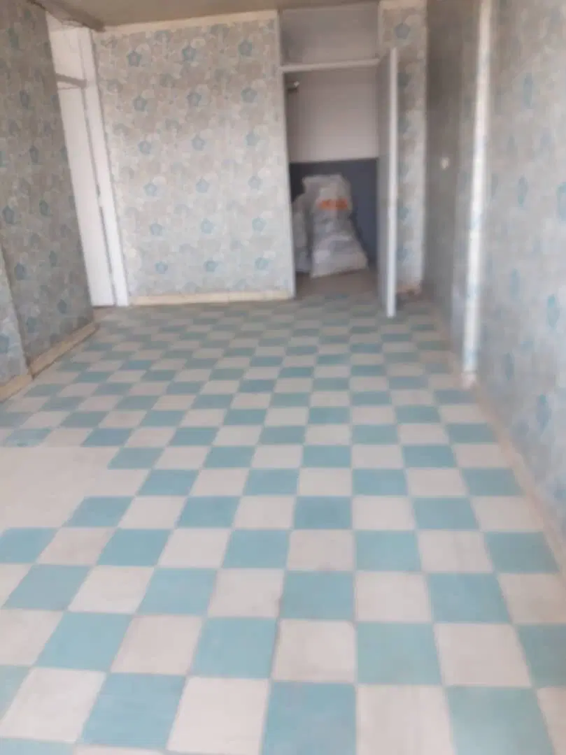 کارگاە بافندگی و گلدوزی و تولیدی پوشاک۱۸۸متر
