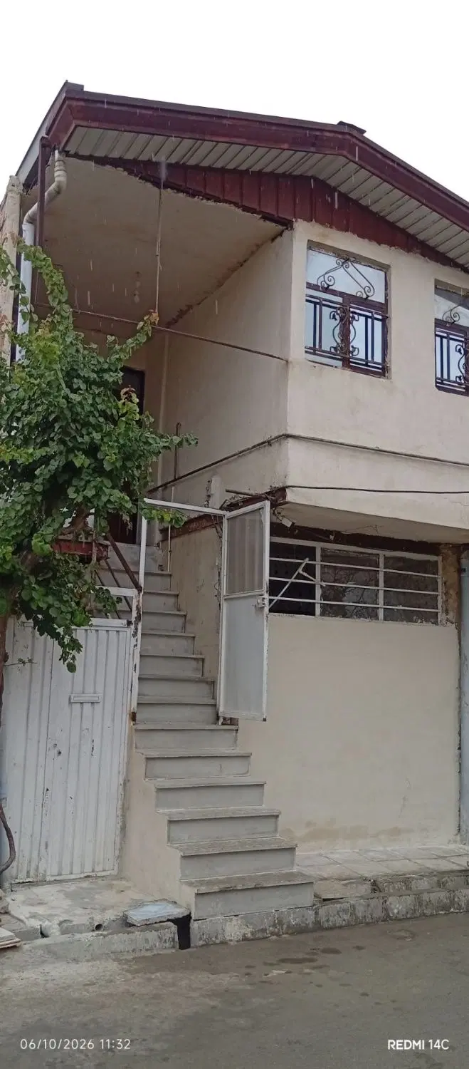 خانه دو طبقه راه جدا