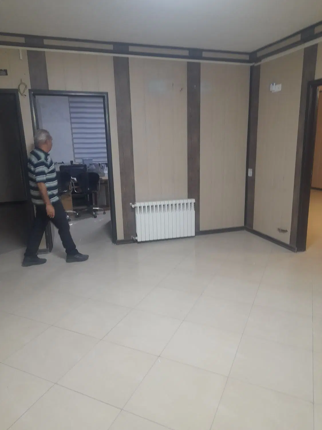 دفتر کار در راسته سناباد قبل چهارراه راهنمایی
