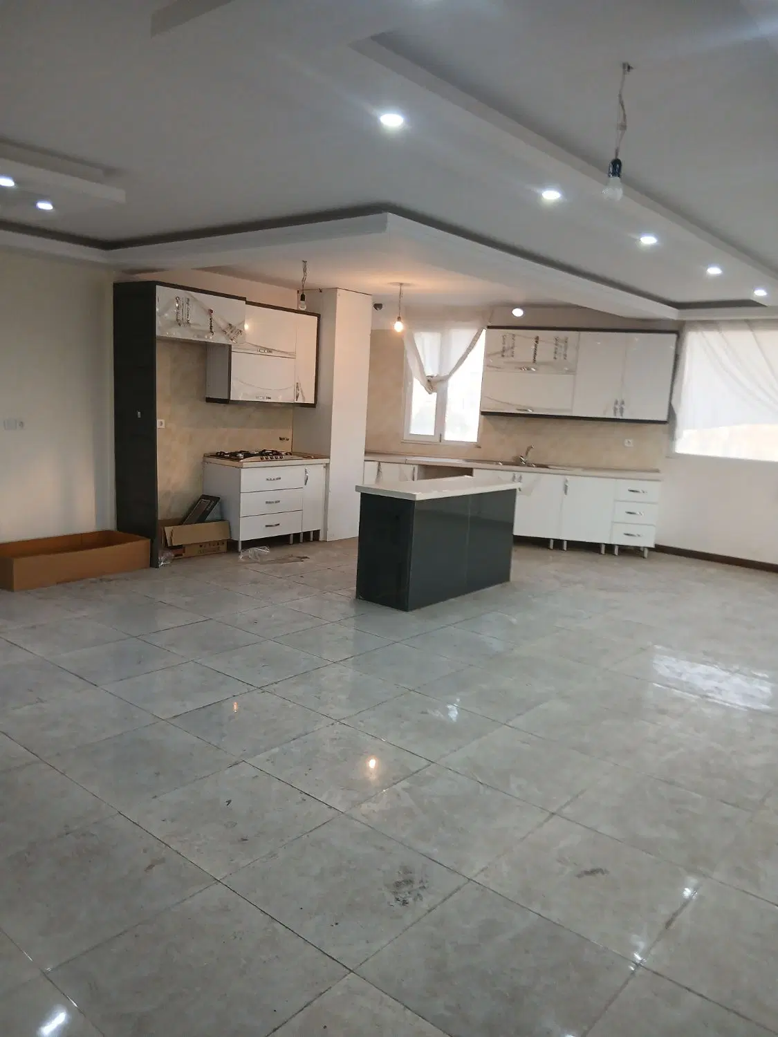 ۱۳۰متری فول خیابان گلبرگ