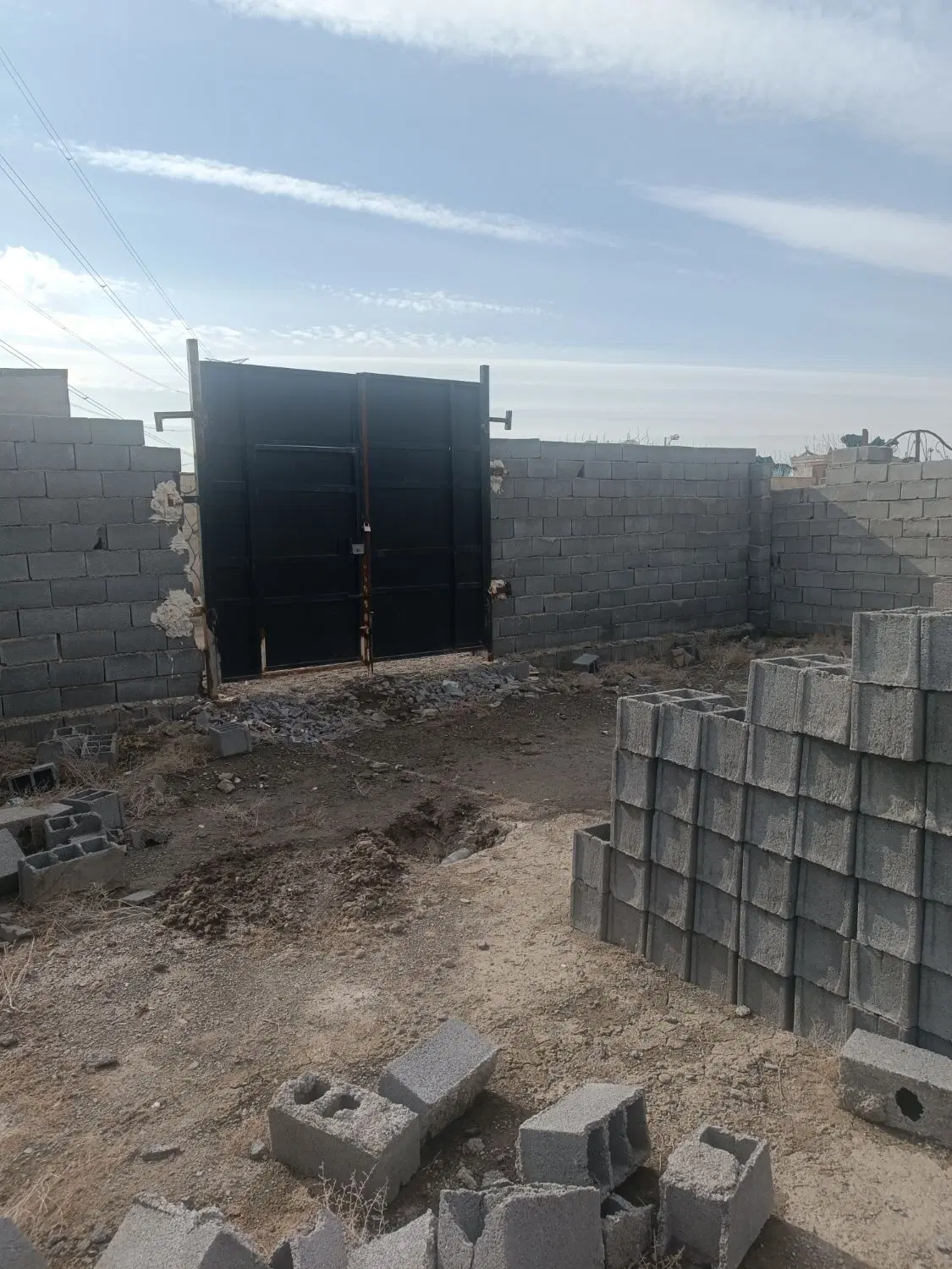 زمین باغی دور دیوار دهشک