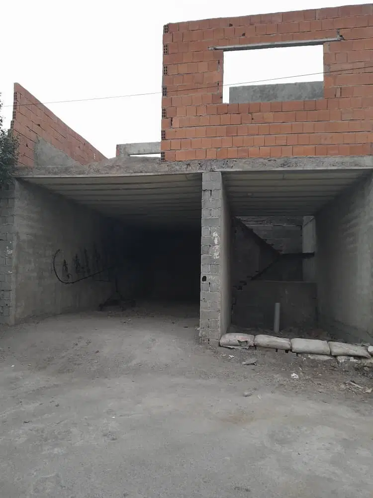 خونه نیمه کار در امل