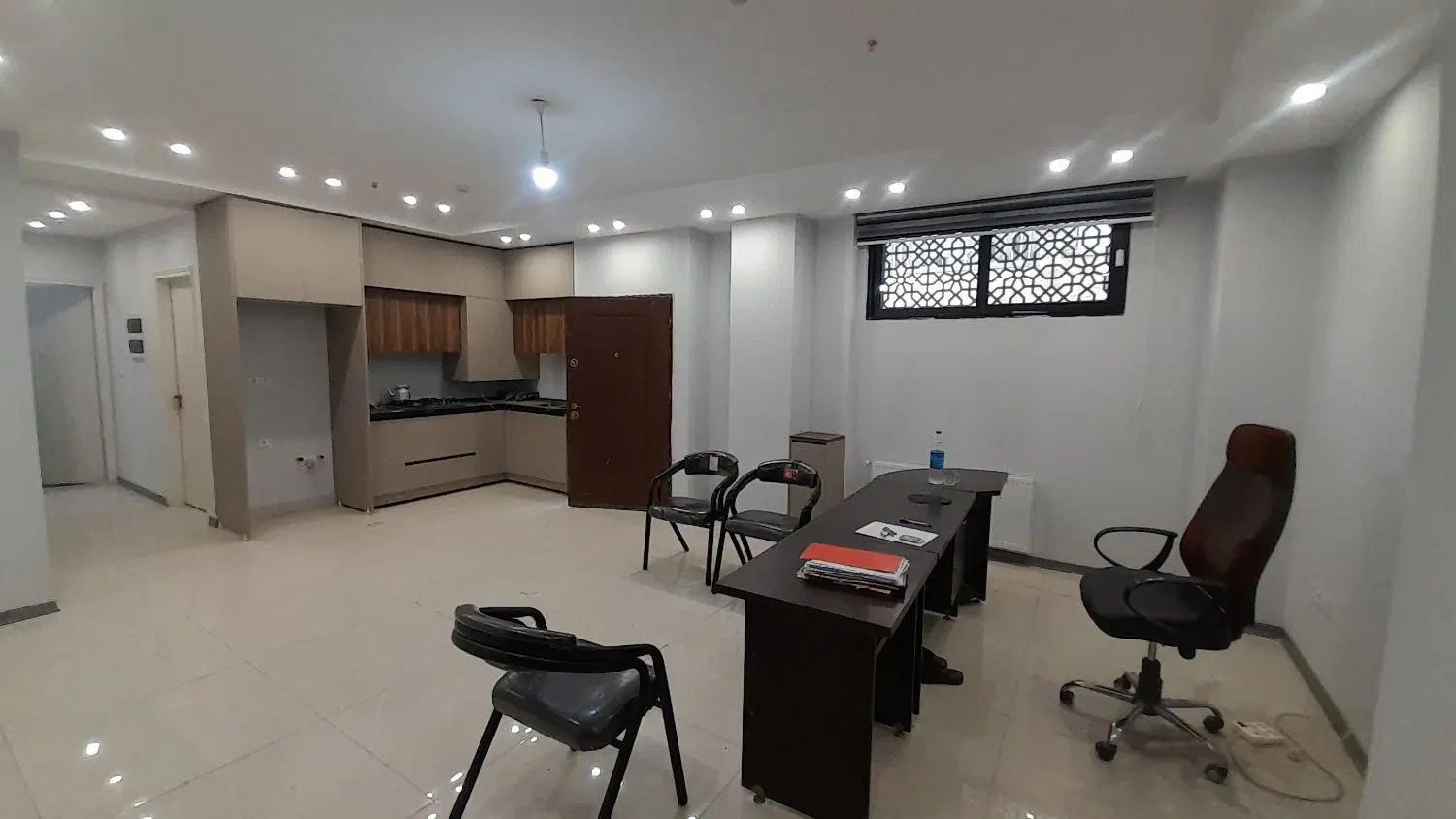 ۸۵متر دو خواب همکف راه جدا صفر سناباد