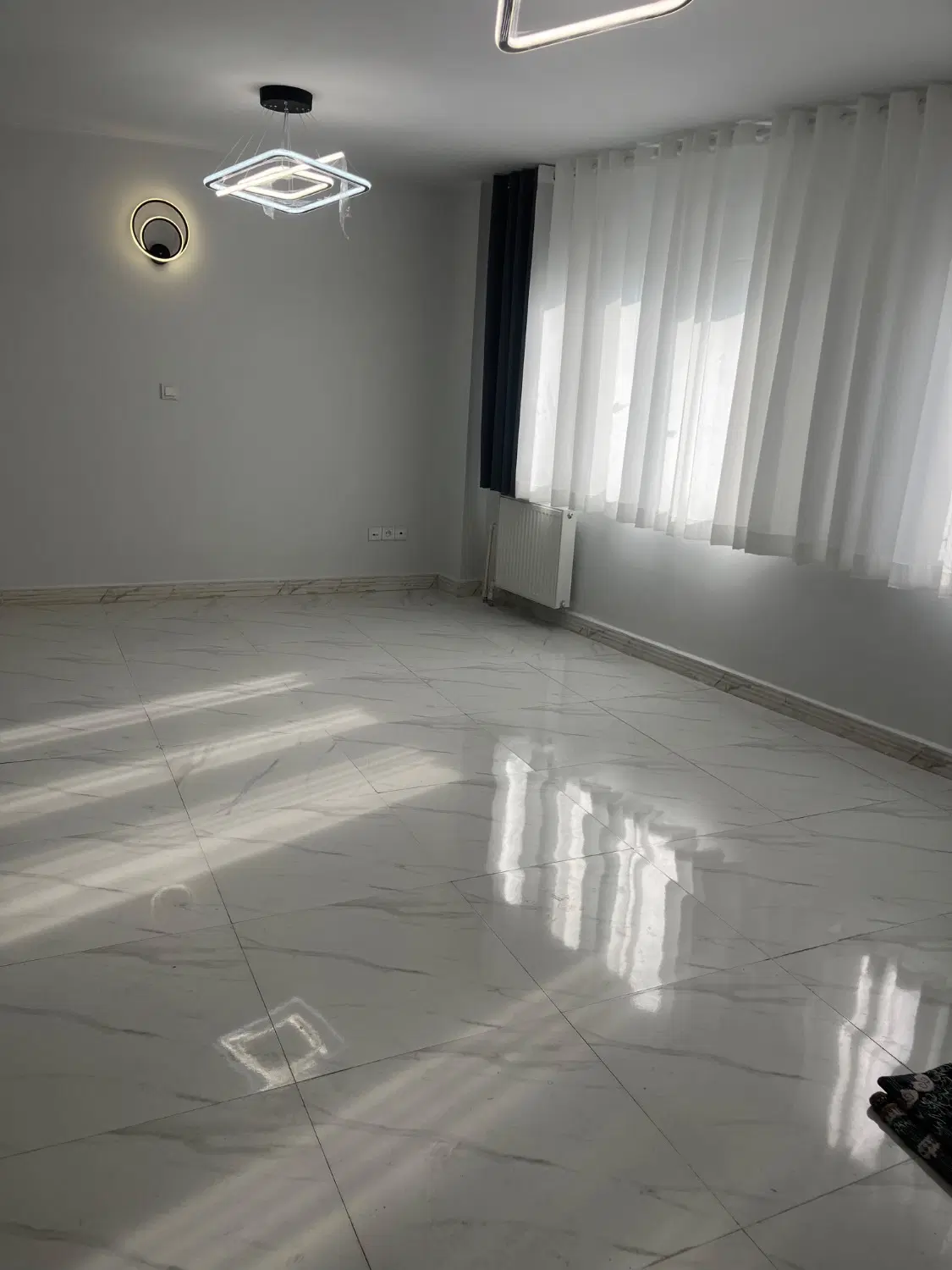 ۶۷متر دو خواب _ اسانسور_ انباری_ نقدینگی ۶۴۰۰