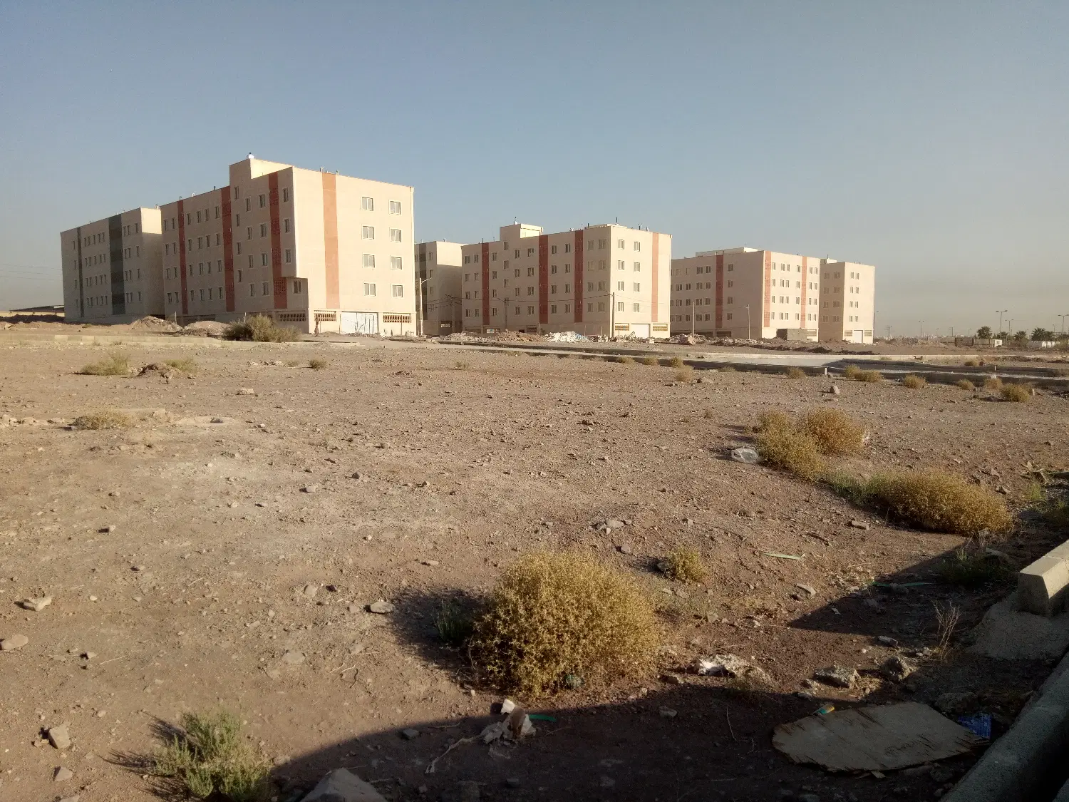 رباط کریم  فروش زمین - جنب دانشگاه آزاد