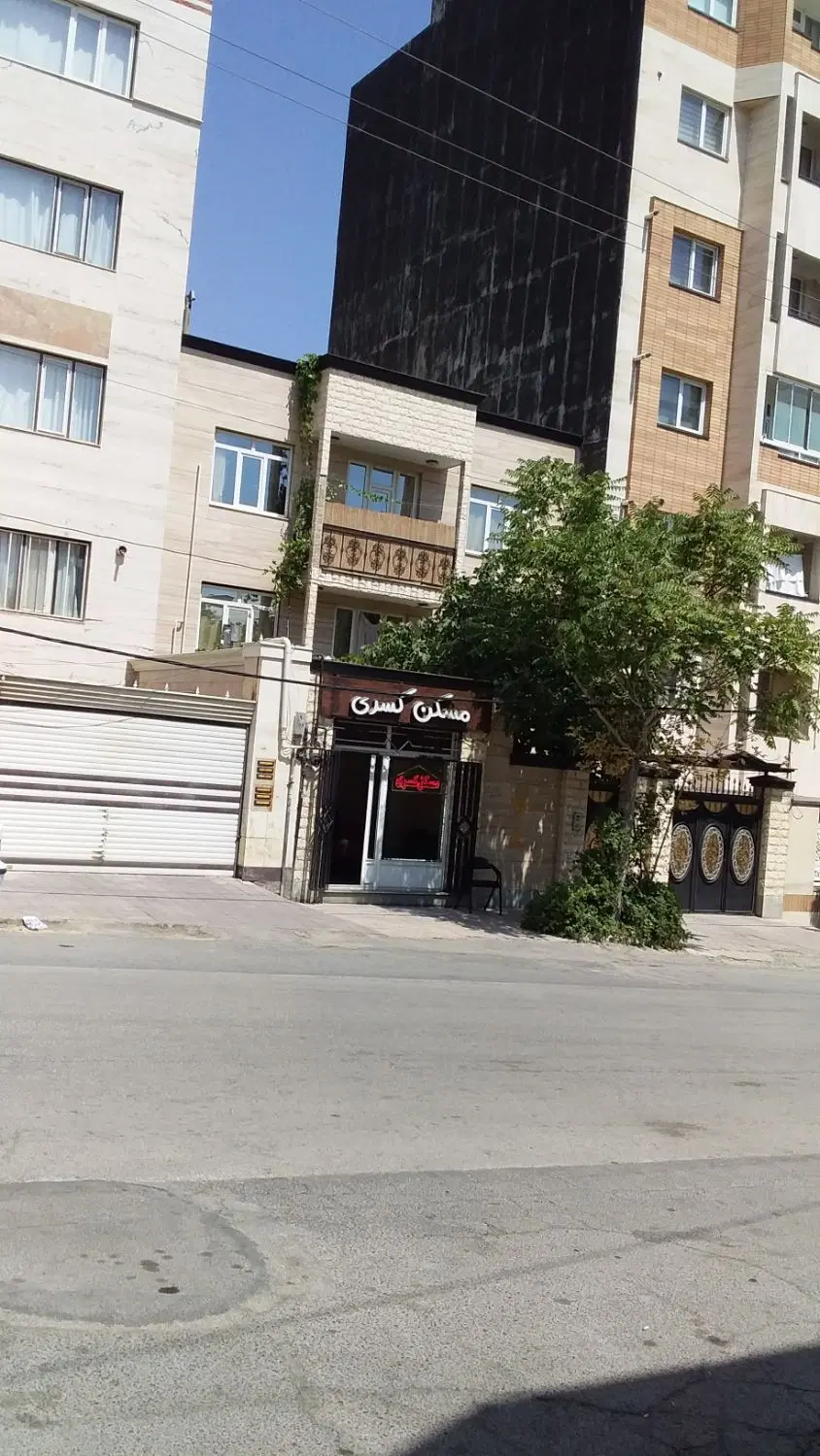 آپارتمان ۱۲۰متری دراعتمادیه اول سلحشور