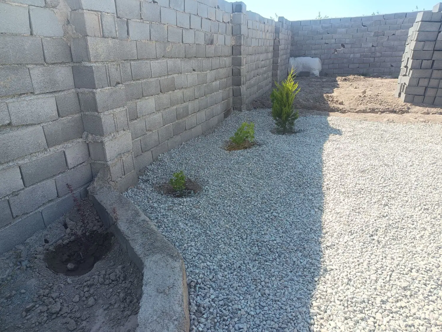 چهاردیواری سند دار 240متر