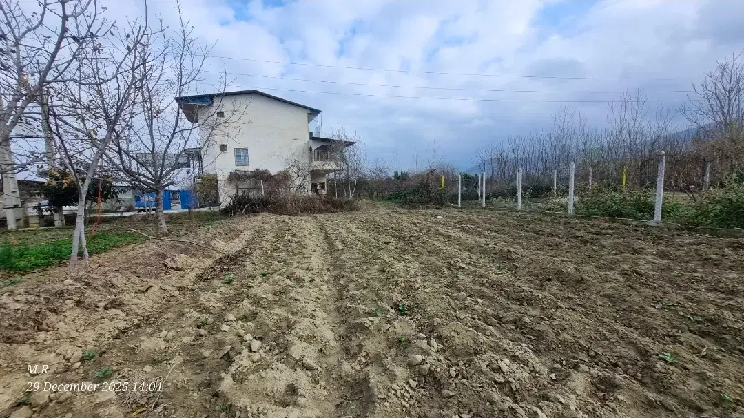 ایلوار زمین کشاورزی روبروی منزل مسکونی