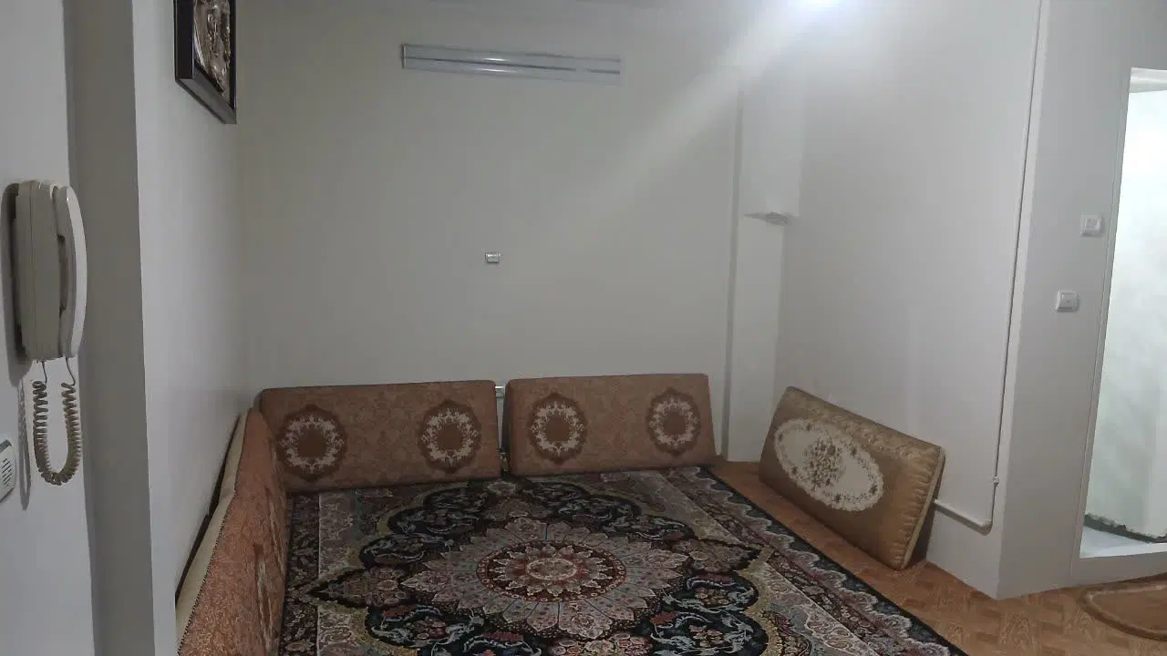 خانه ۴۷ متری با پارکینگ و انباری تک واحد طبقه سوم