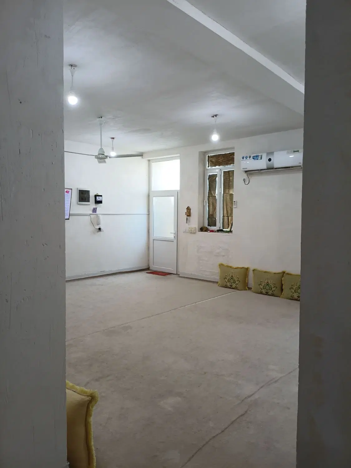 خانه دو طبقه (چغادک) نزدیک خیابان اصلی