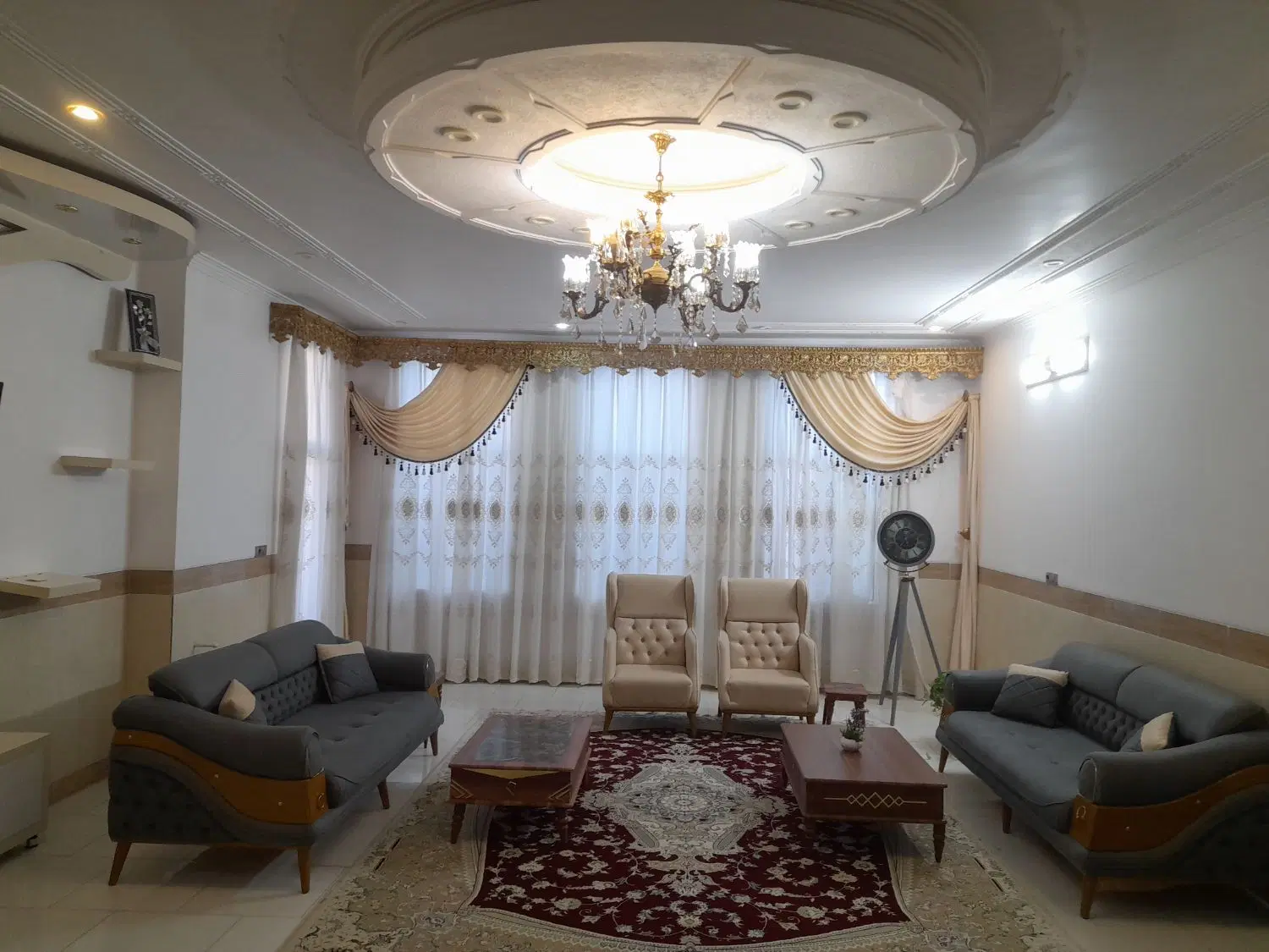 واحد لوکس باتمام امکانات مجردی خانوادگی ساعتی
