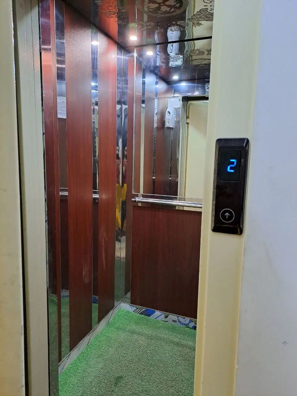 آپارتمان در شکلی