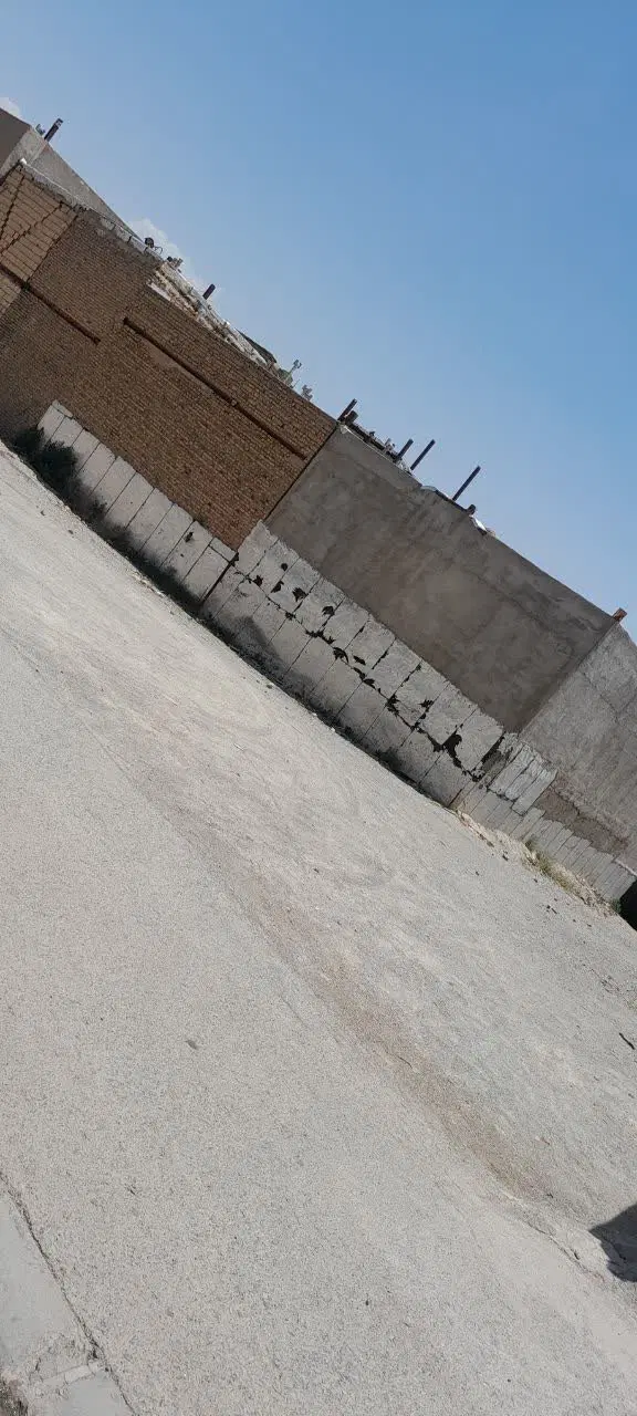 ۱۳۰مترزمین مسکونی