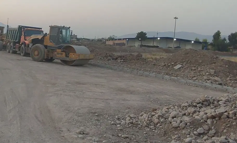 زمین ۳۰۰ متری
