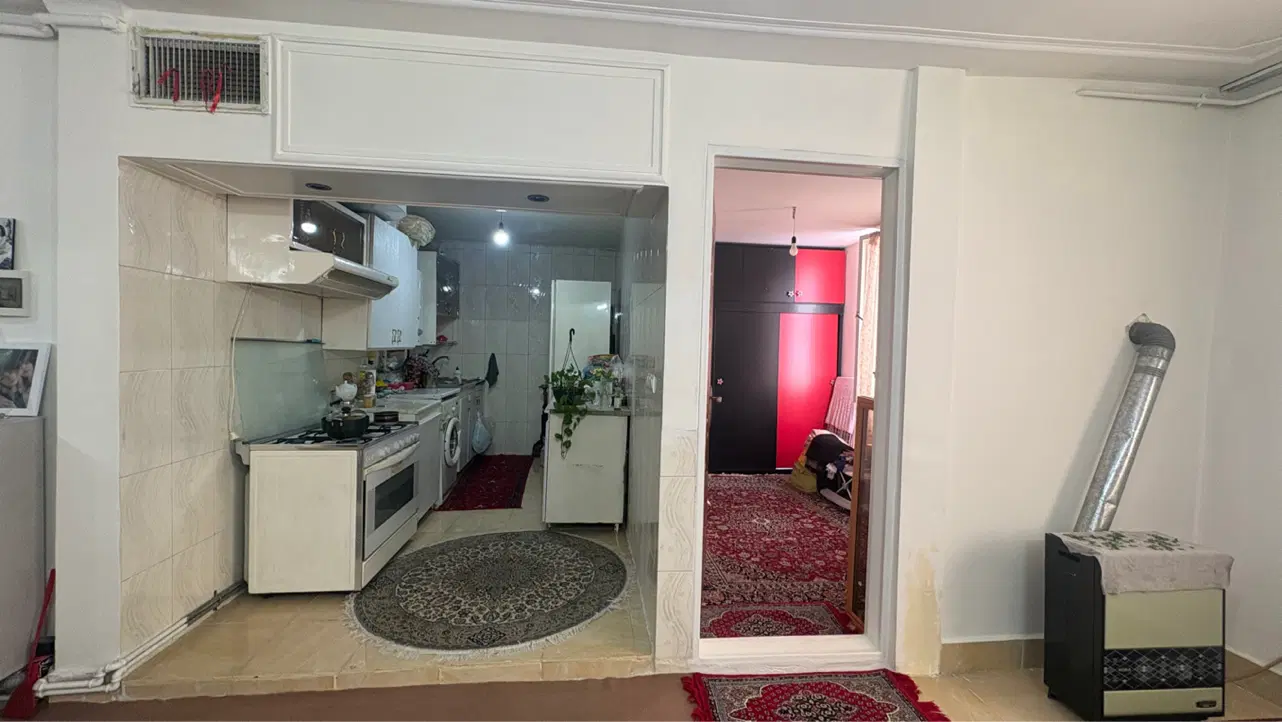 آپارتمان ۵۸ متری ( سعدی . بازار)