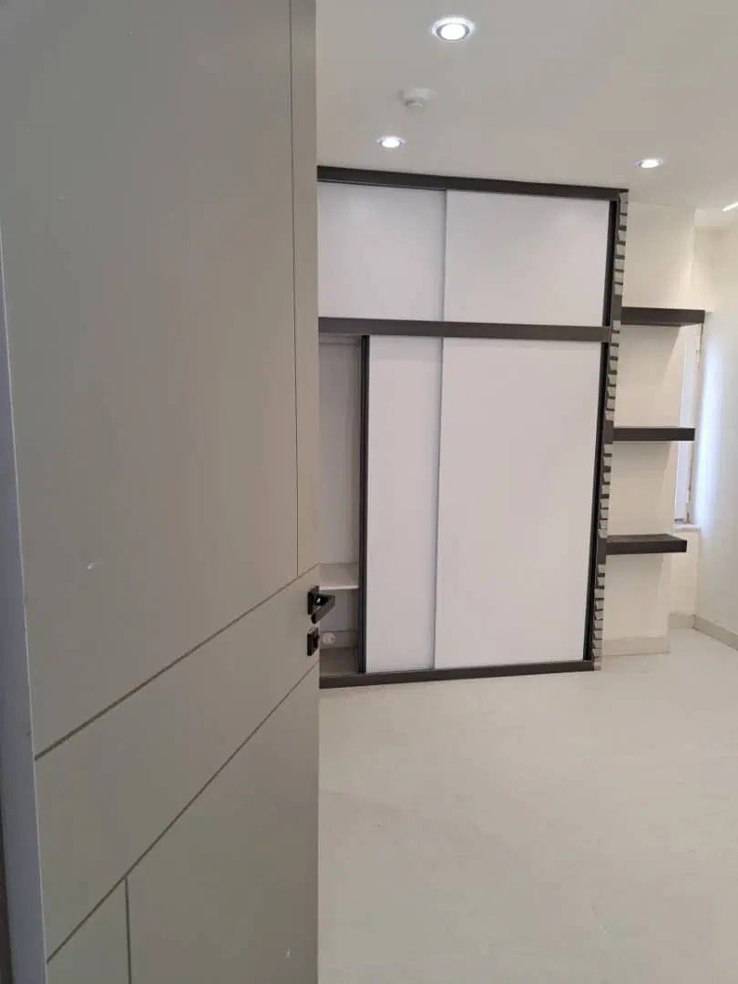 اجاره 170متری نوساز فول امکانات در محوطه کاخ
