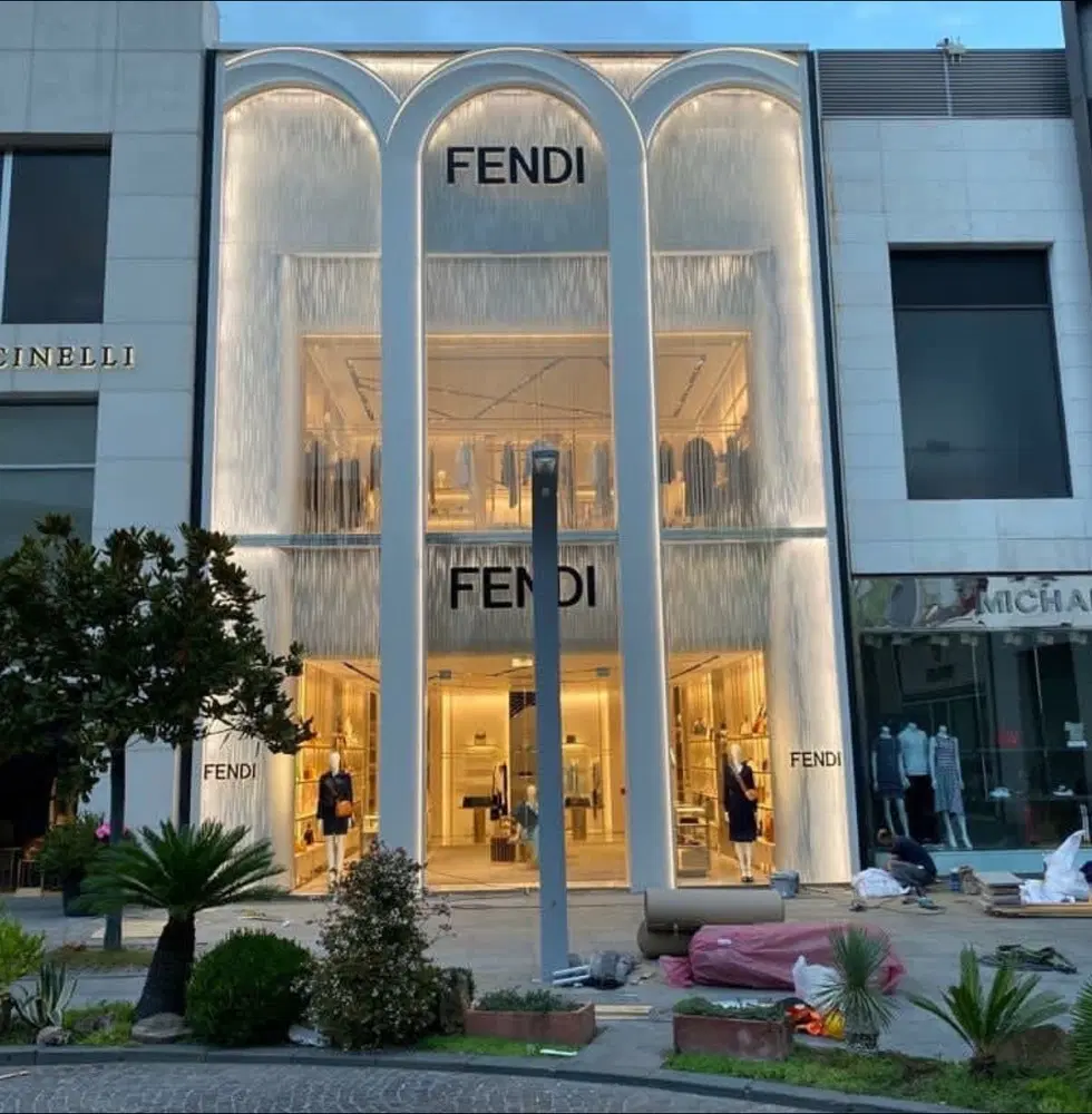 ۱۱۰متر مغازه ۷۰ متر بالکن لوکیشن خوب مالک خوب