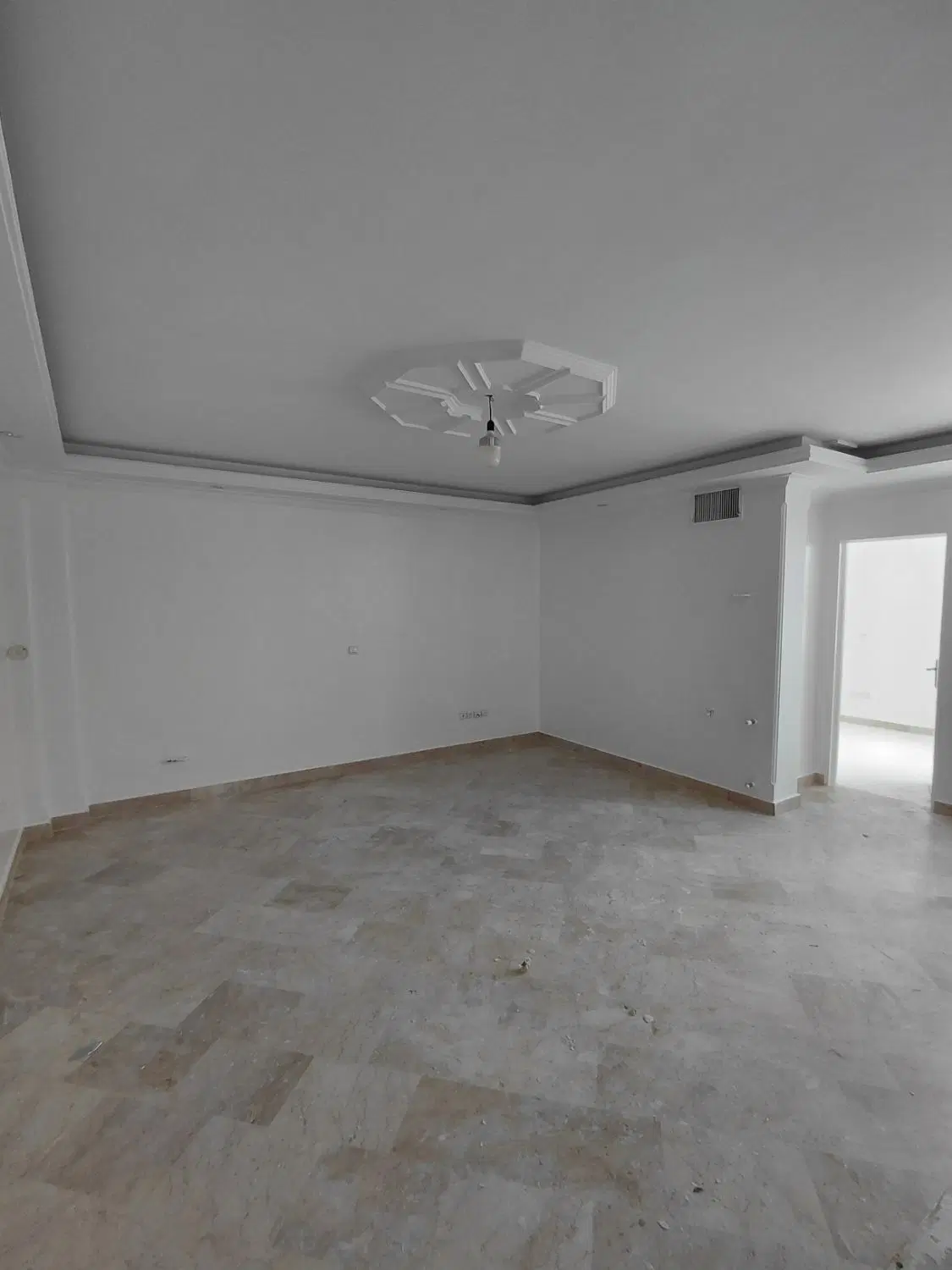 آپارتمان ۵۸ متری پارکینگ و انباری