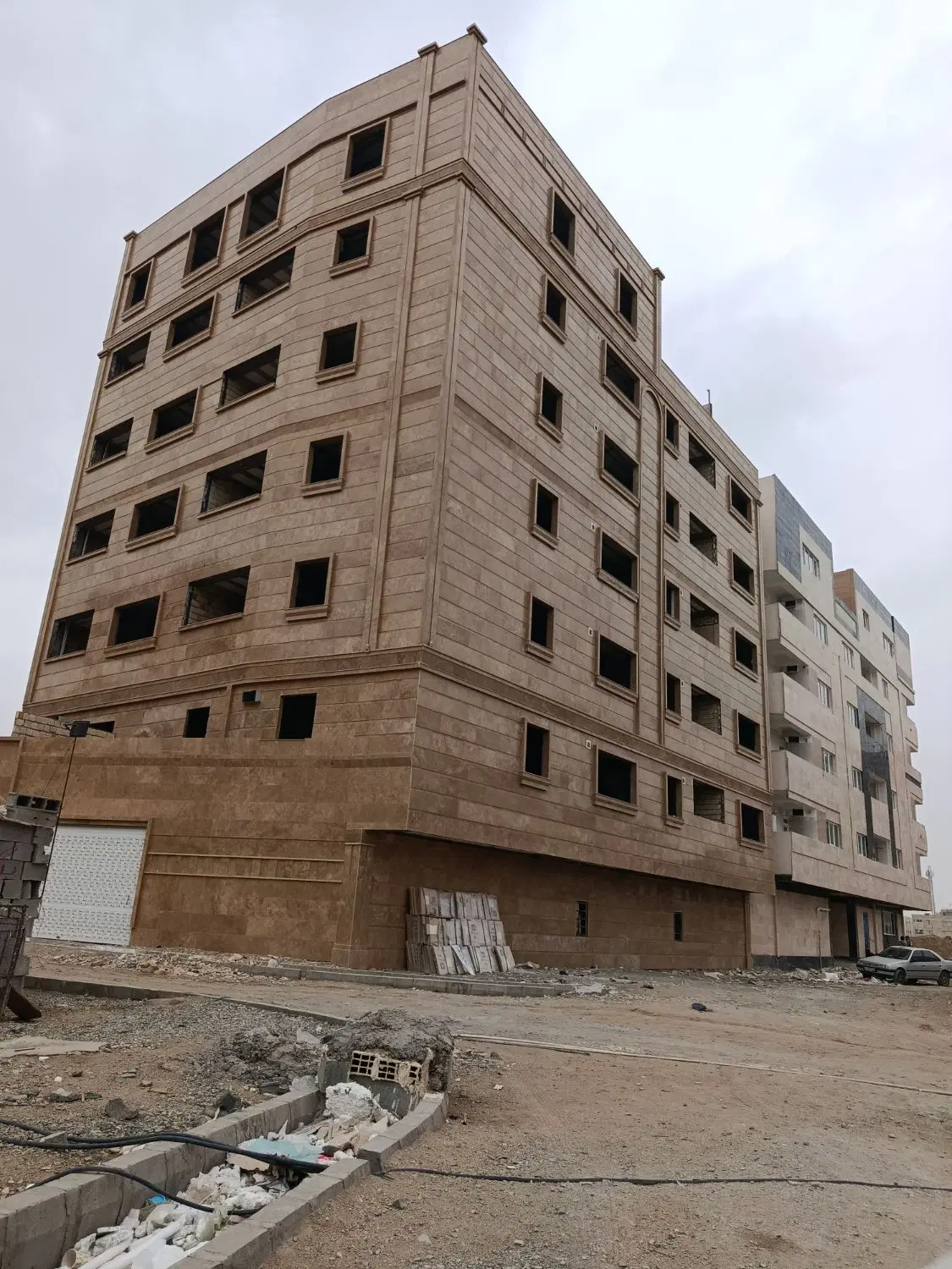 دو واحد اپارتمان معاوضه با ویلایی