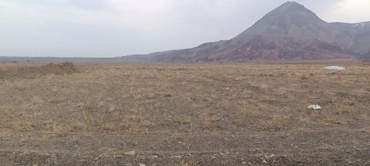 زمین ۷۰۰۰متری با سند شش دانگ