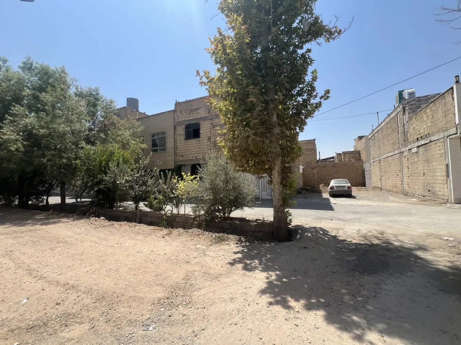 زمین 194 متر _ جنوبی_ تو غلاف